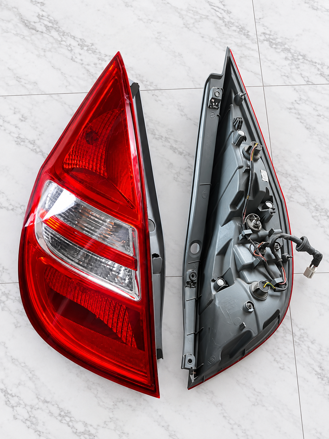 Hyundai i30 FD 5Dr Hatchback 2007–2012 Rear Tail Light Pair Pair (R +L)
