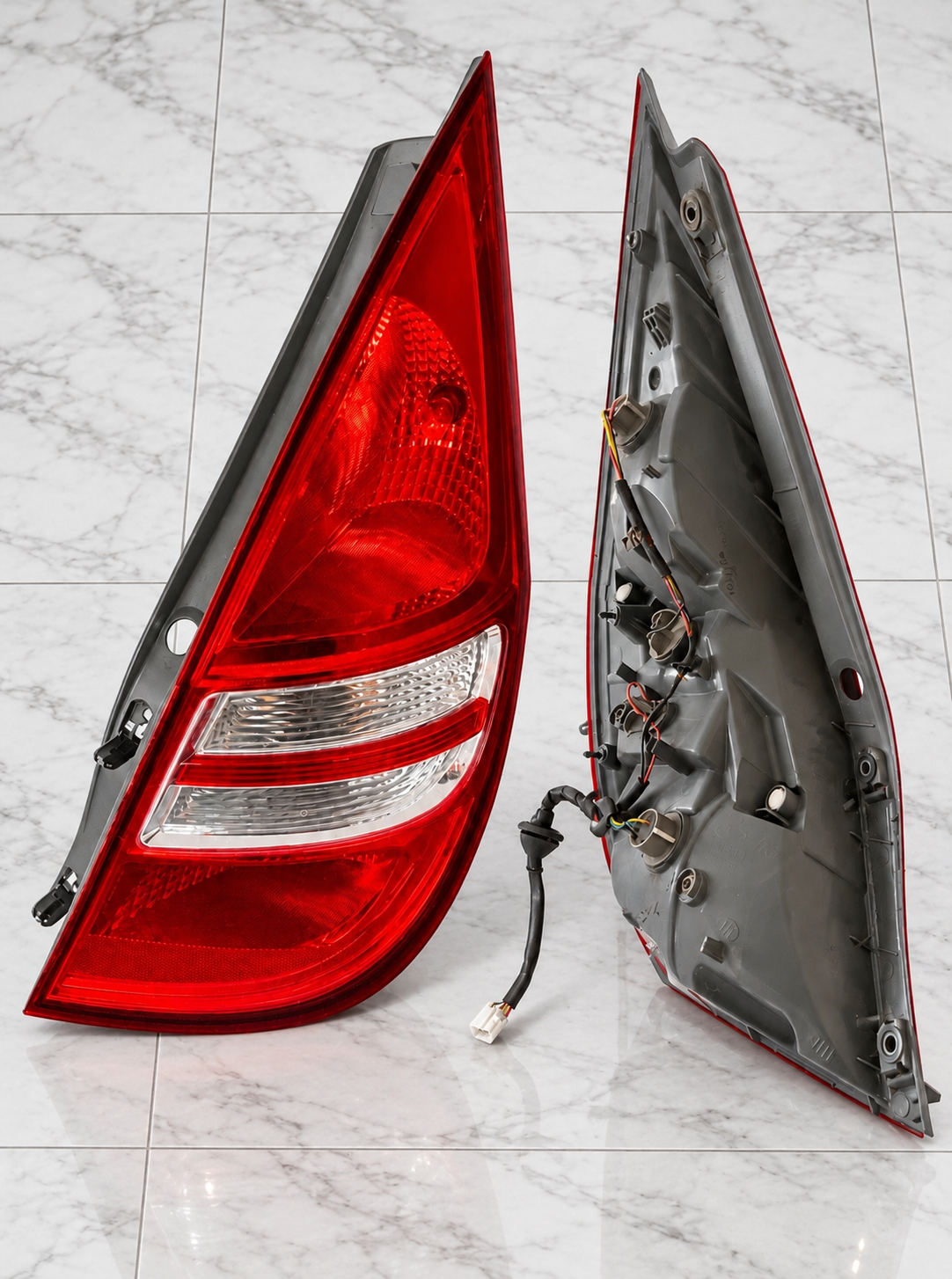 Hyundai i30 FD 5Dr Hatchback 2007–2012 Rear Tail Light Pair Pair (R +L)