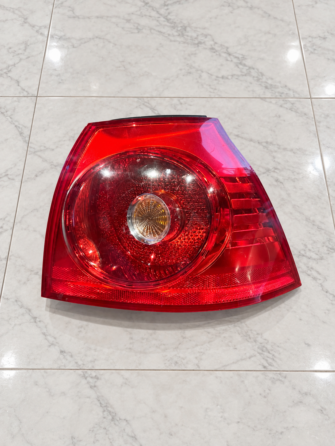 Volkswagen Golf MK5 2004–2008 Tail Light Right (RH)